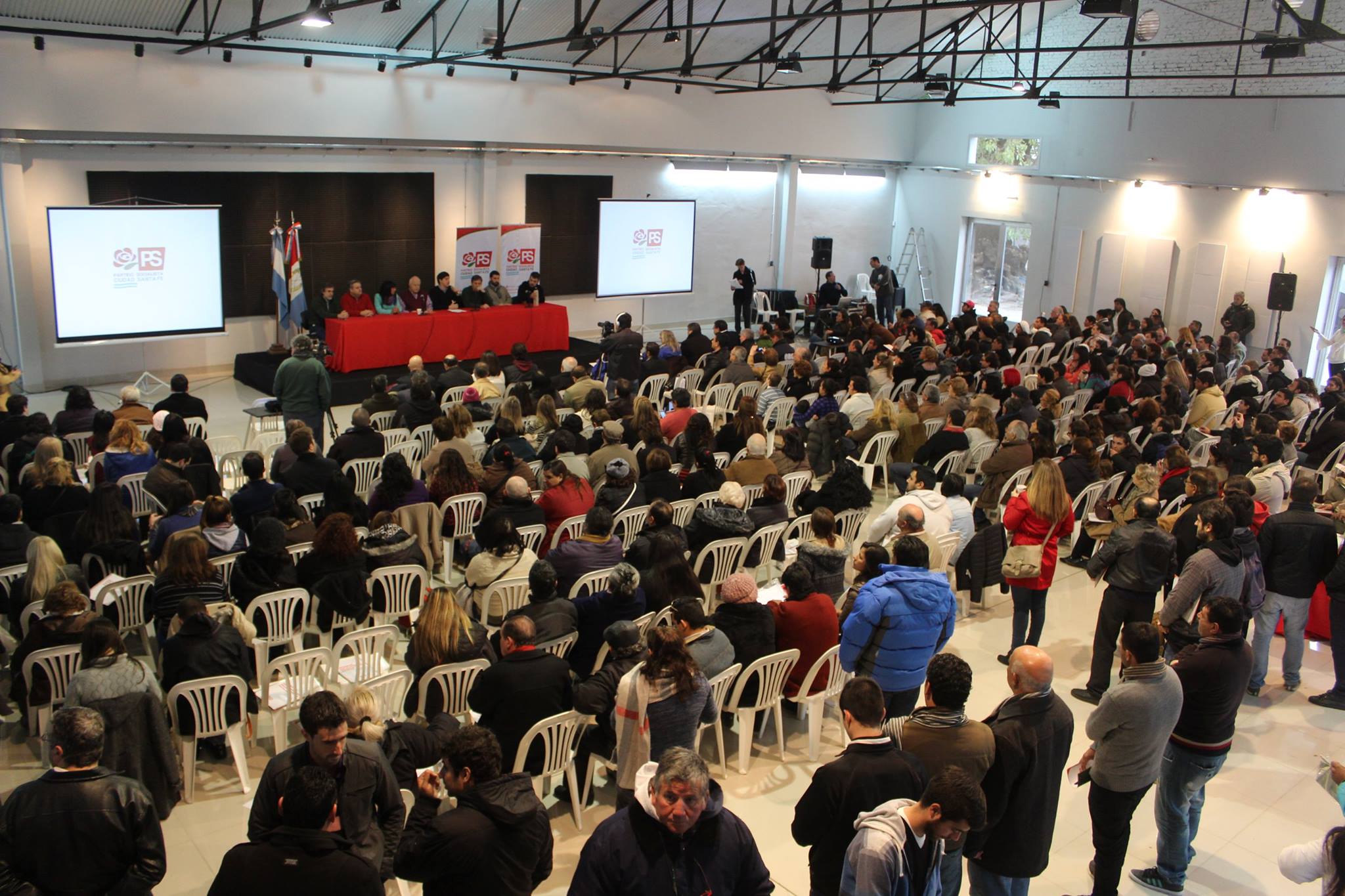 13735172_1762485383993904_8982350455285651803_o