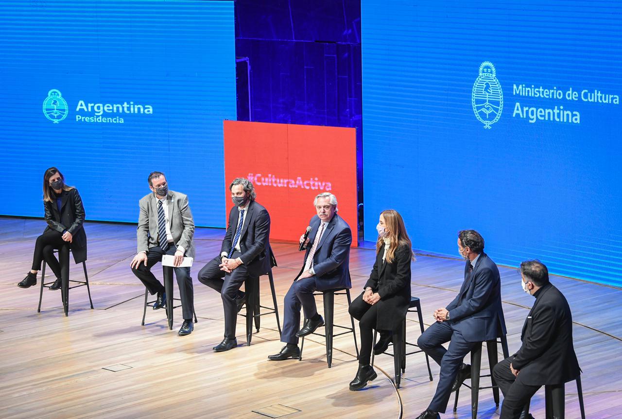 e9086398-a711-4db0-a5d5-44828d41e7c7