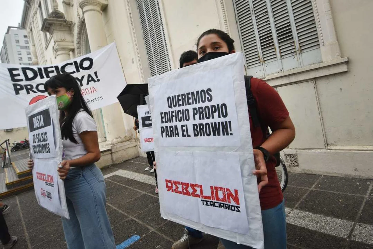 Reclamos ISP 8 Brown Edificio