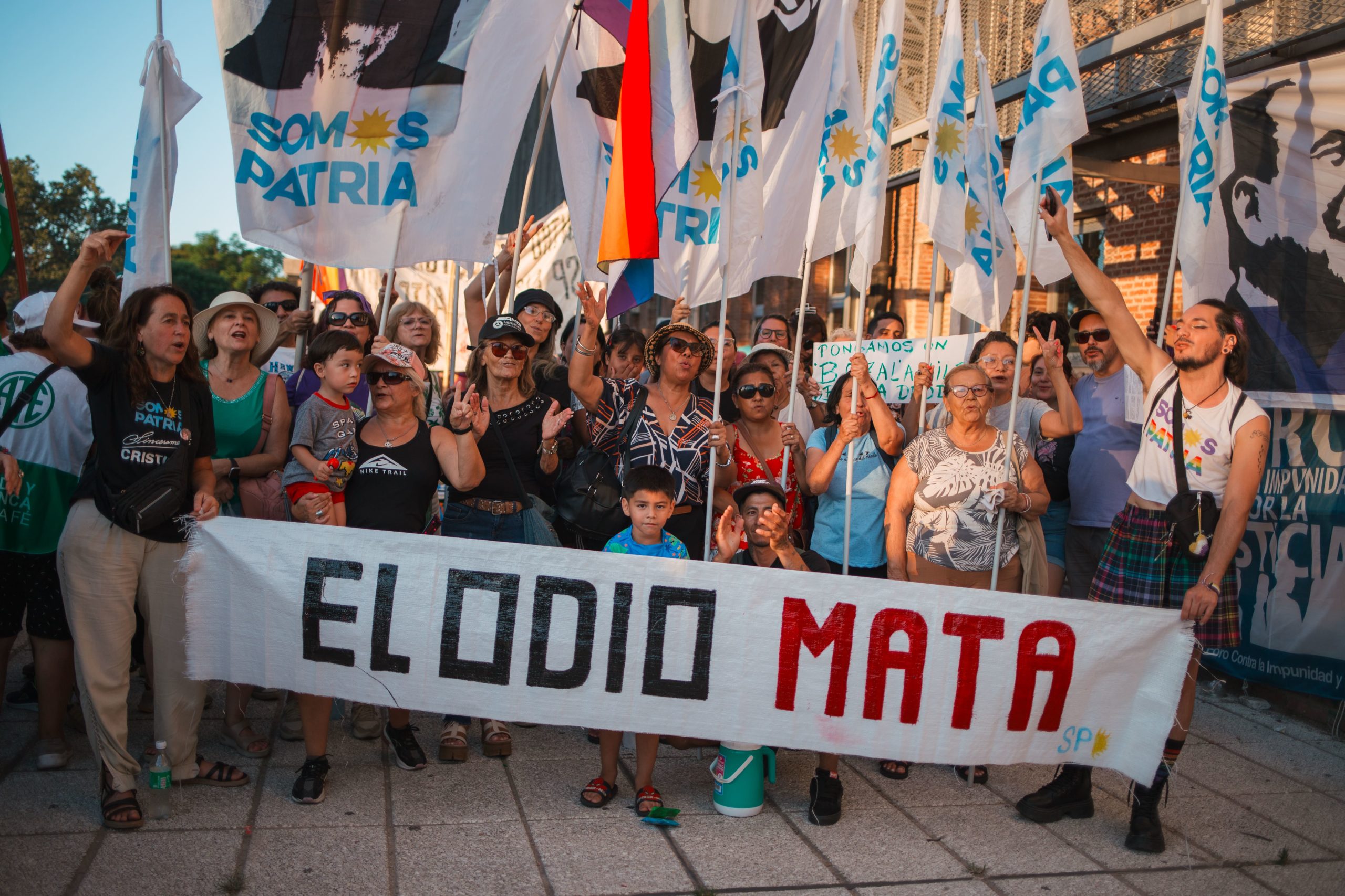 Marcha Antifascista 2025-23 mesa del orgullo asamblea ni una menos género y diversidad
