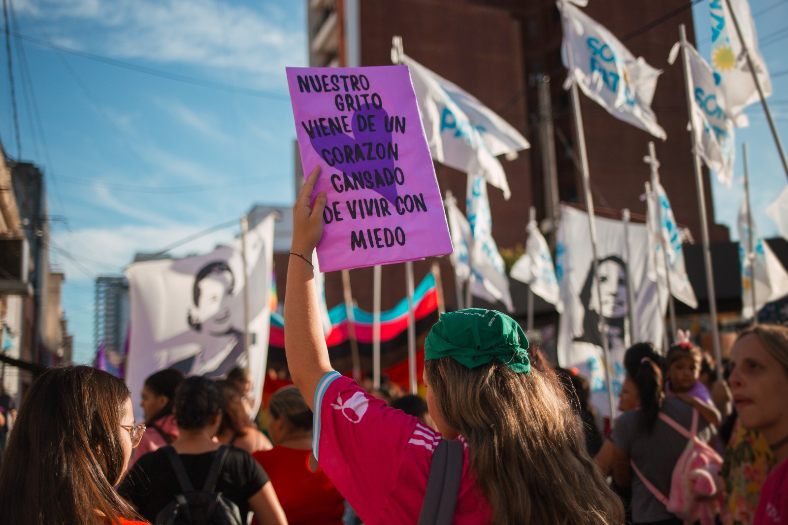 8M 2025 género falsas denuncias