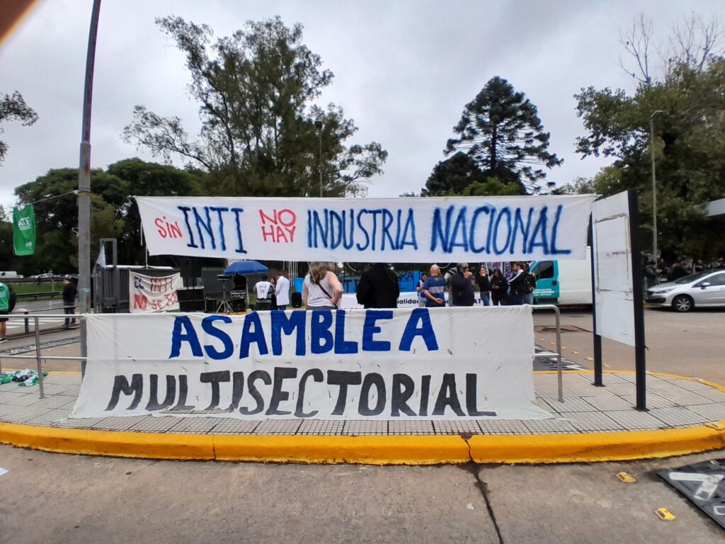 inti-protesta-despidos-1024x768 INTI